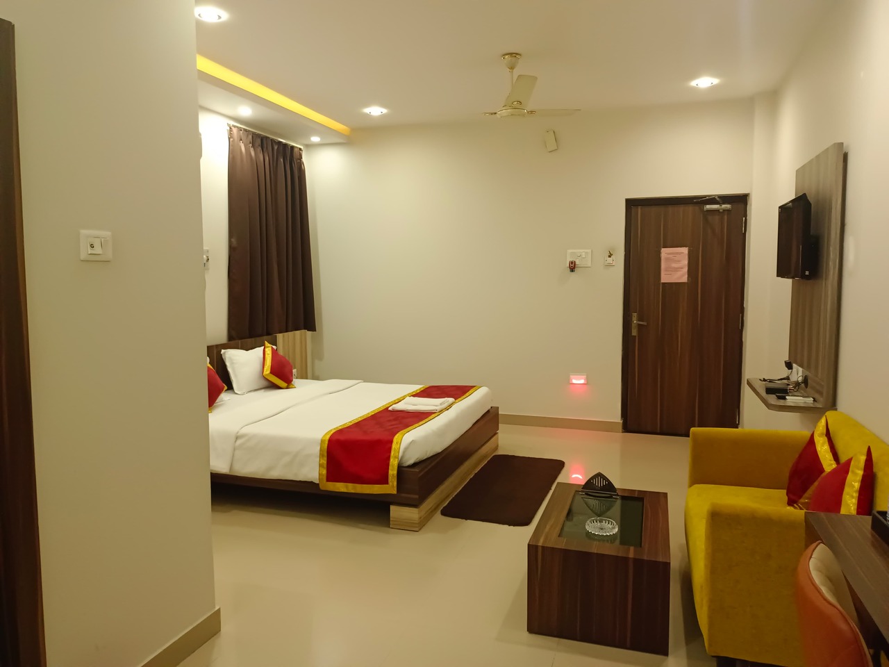 AC Deluxe Single - Hotel Kalinga International